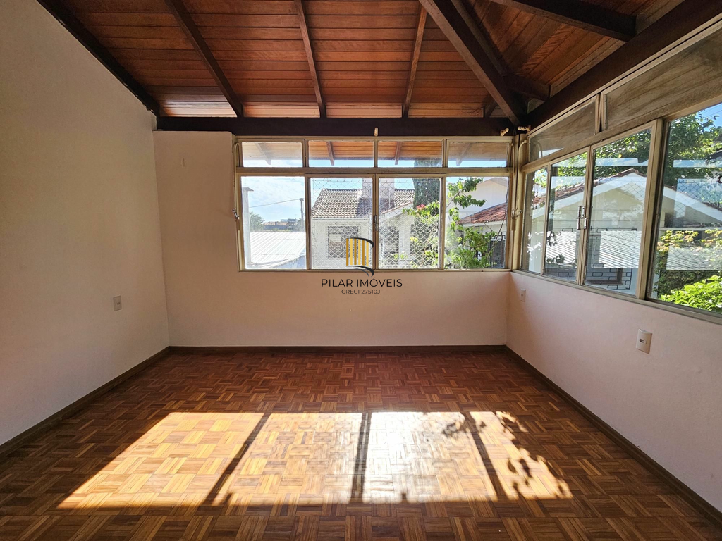 Casa 3 dormitórios no bairro Três Figueiras