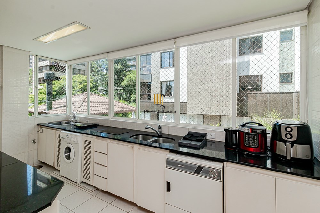 Apartamento 3 dormitórios no bairro Mont Serrat