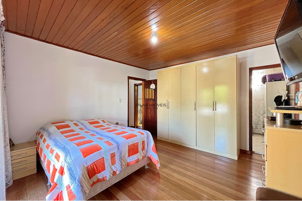 Casa 4 dormitórios no bairro Cristal