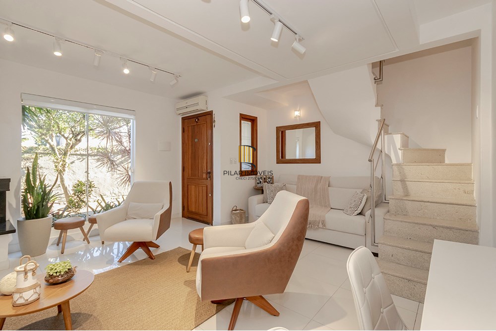 Casa de Condomínio 3 dormitórios no bairro Ipanema