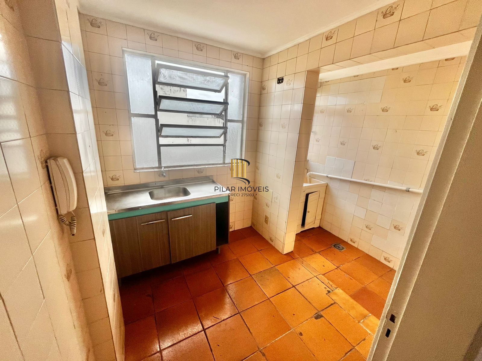 Apto de 01 dorm, 5º andar, elevador, vista, bairro Passo da Areia com 40,24 m²