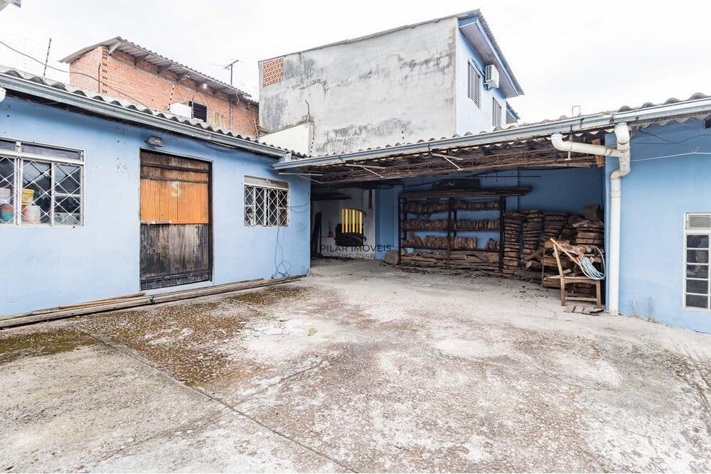 Casa 3 dormitórios no bairro Partenon
