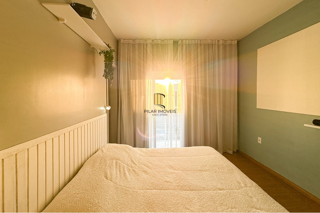 Casa 3 dormitórios no bairro Igara