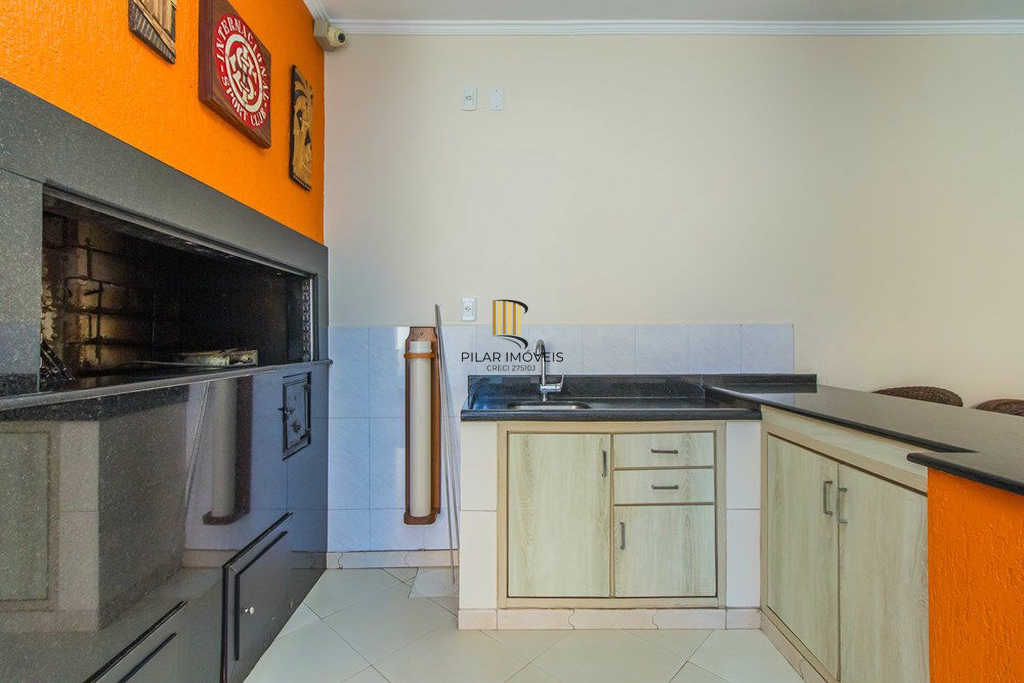 Casa 4 dormitórios no bairro Moinhos de Vento