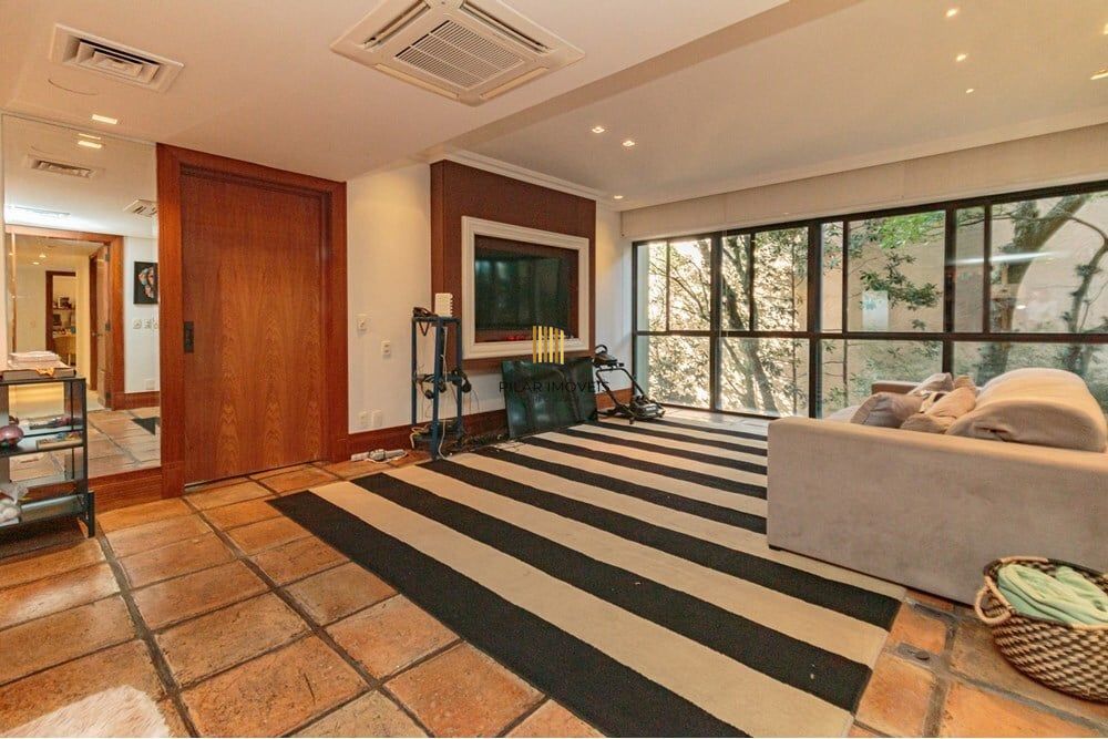 Apartamento 4 dormitórios no bairro Floresta