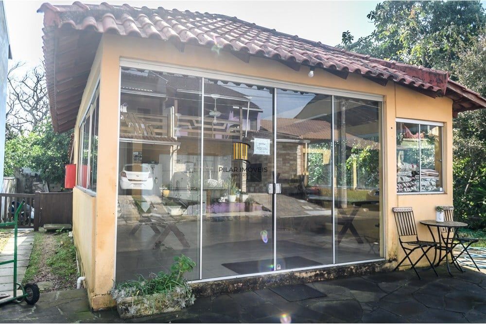 Casa de Condomínio 2 dormitórios no bairro Serraria