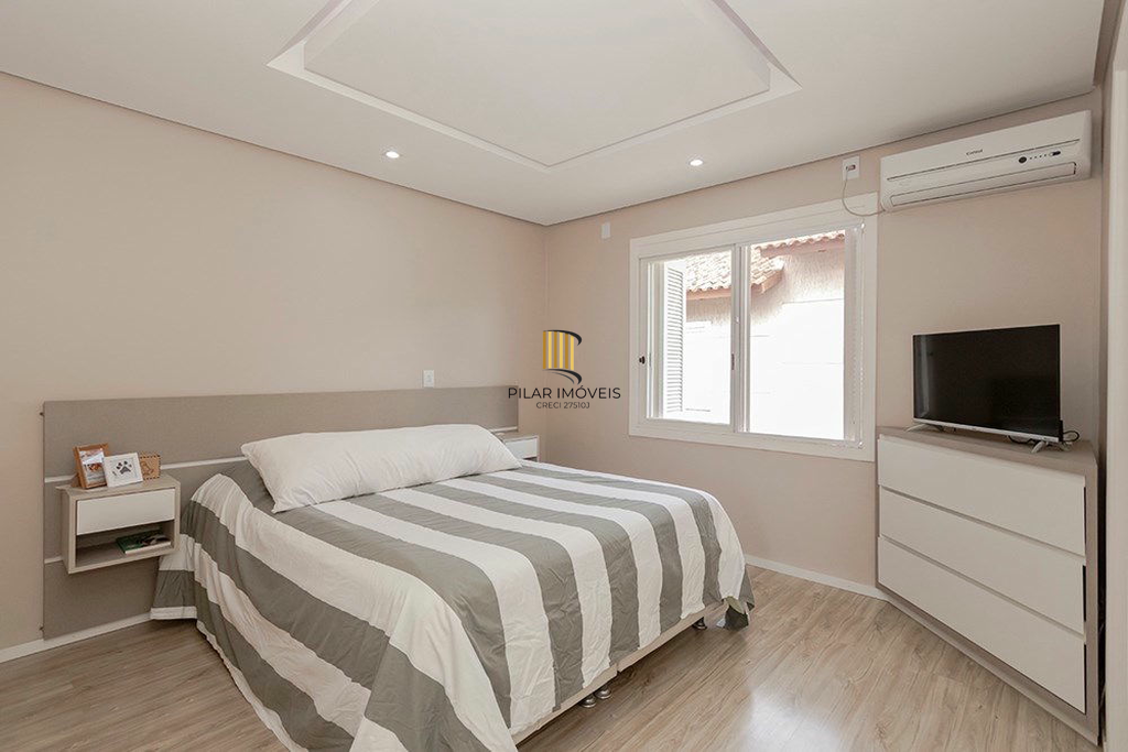 Casa 3 dormitórios no bairro Ipanema