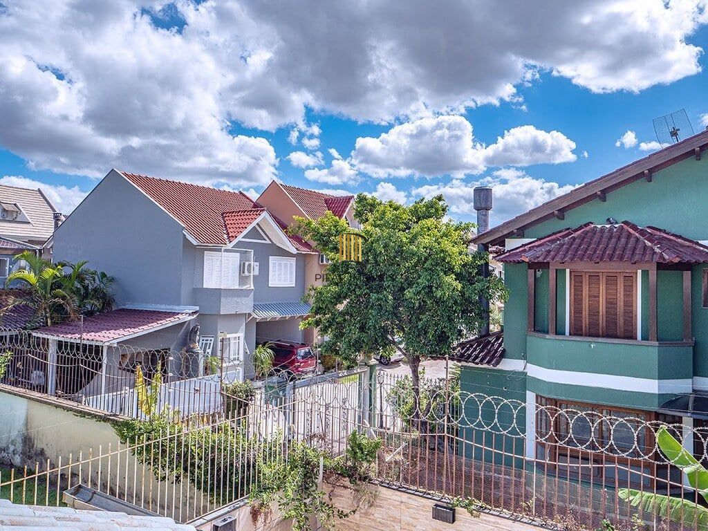 Casa 3 dormitórios no bairro Sarandi