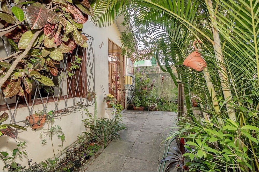 Casa 4 dormitórios no bairro Espírito Santo