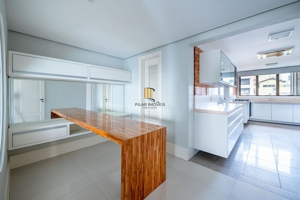 Apartamento 4 dormitórios no bairro Bela Vista