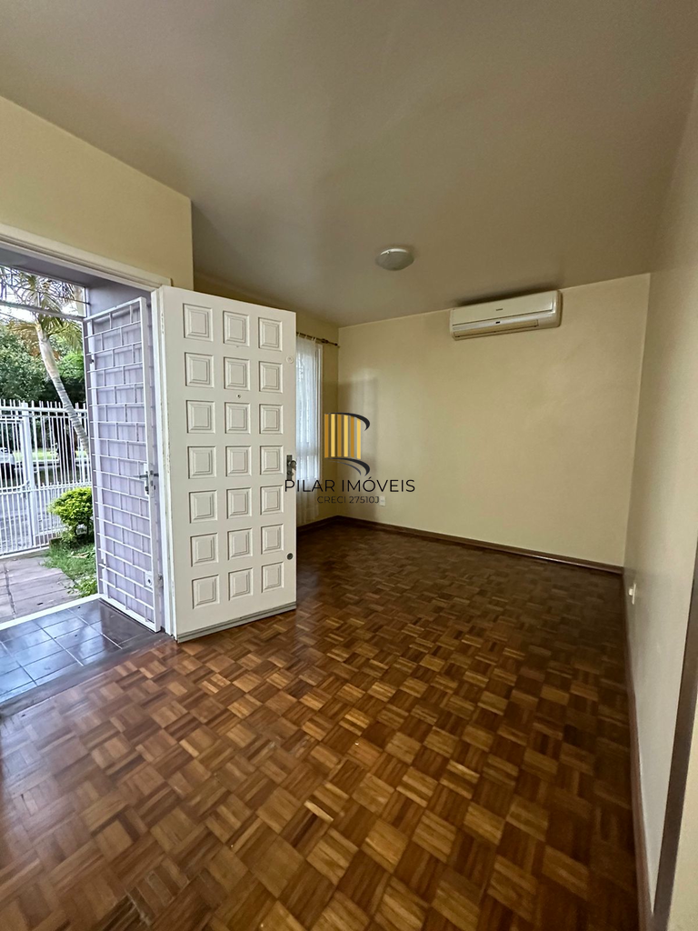 Casa de Condomínio 3 dormitórios no bairro Petrópolis