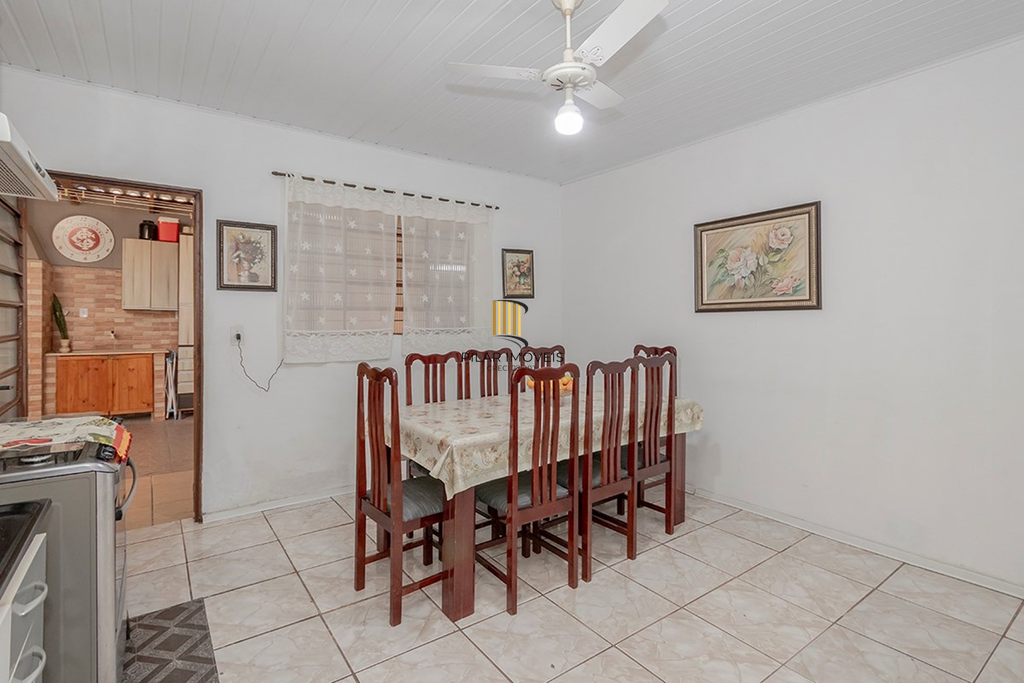 Casa 4 dormitórios no bairro Vila Nova