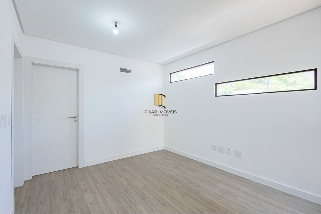 Casa de Condomínio 3 dormitórios no bairro Krahe