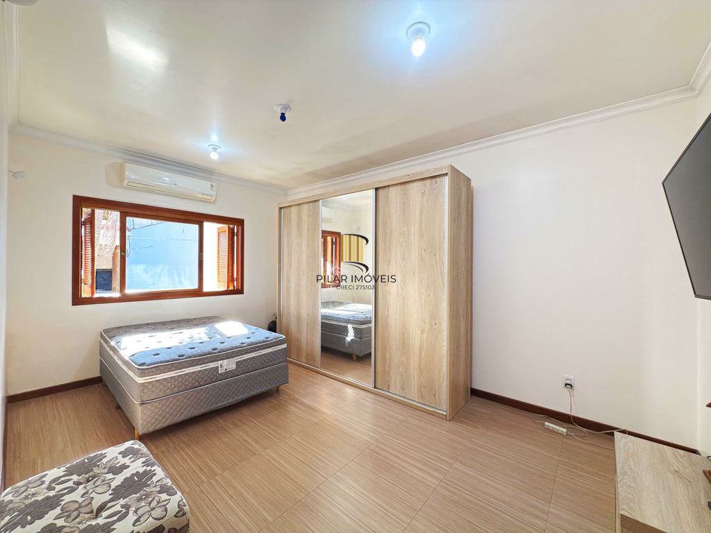 Casa 2 dormitórios no bairro Medianeira