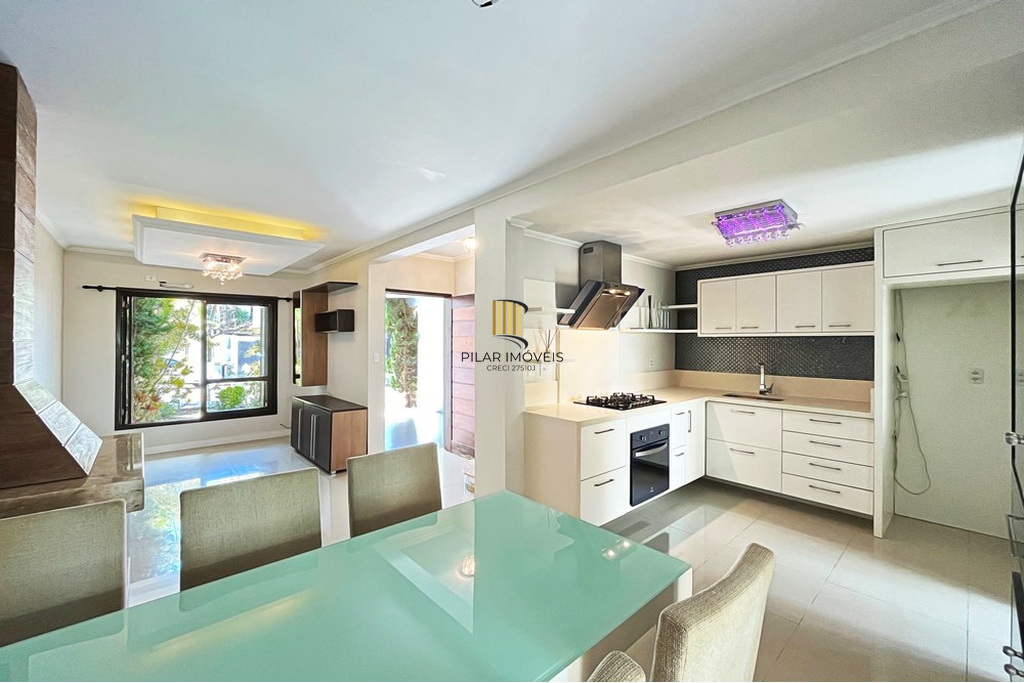 Casa 3 dormitórios no bairro Hípica