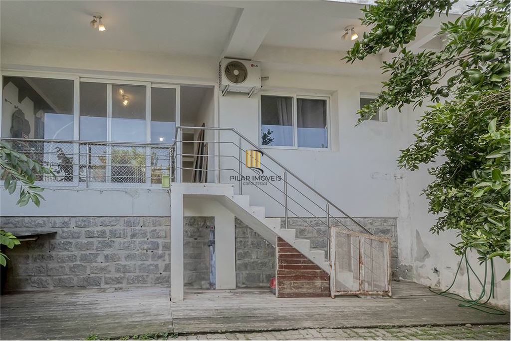 Casa 4 dormitórios no bairro Vila Assunção