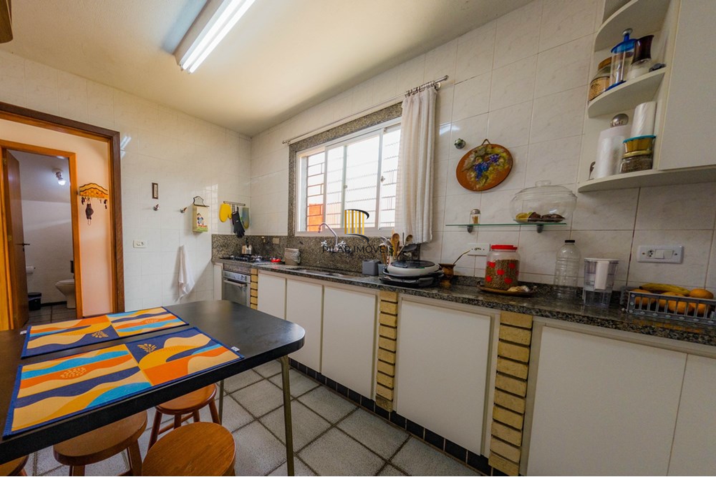 Casa 4 dormitórios no bairro Centro