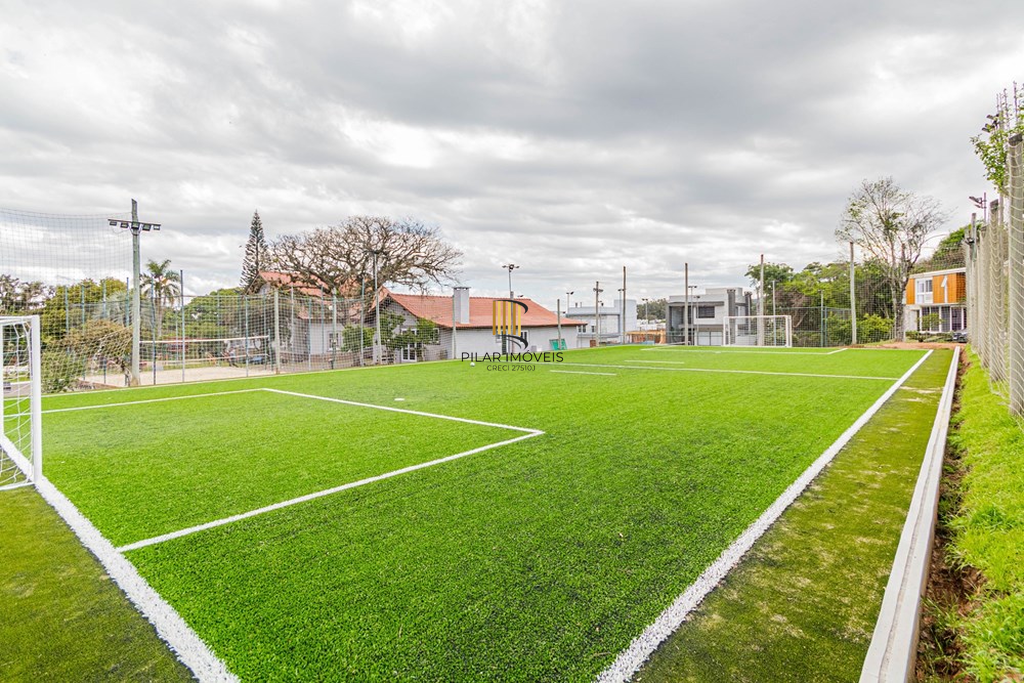 Casa 3 dormitórios no bairro Hípica