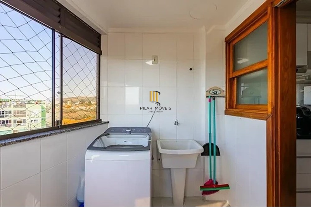 Apartamento 3 dormitórios no bairro Vila Ipiranga