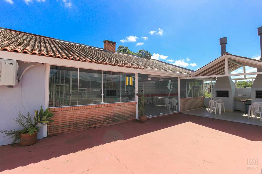 Casa de Condomínio 3 dormitórios no bairro Vila Nova
