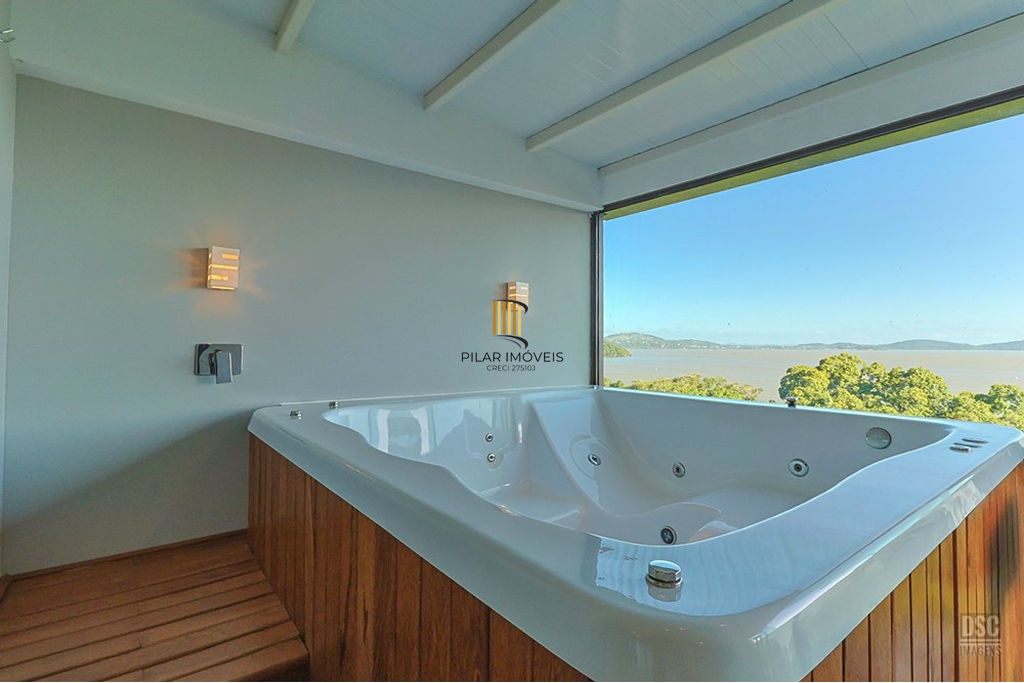 Casa de Condomínio 3 dormitórios no bairro Vila Conceição