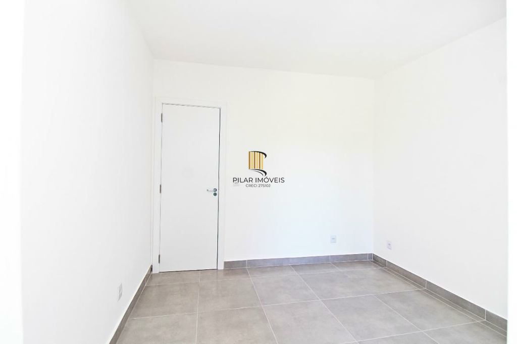 Casa 2 dormitórios no bairro Hípica