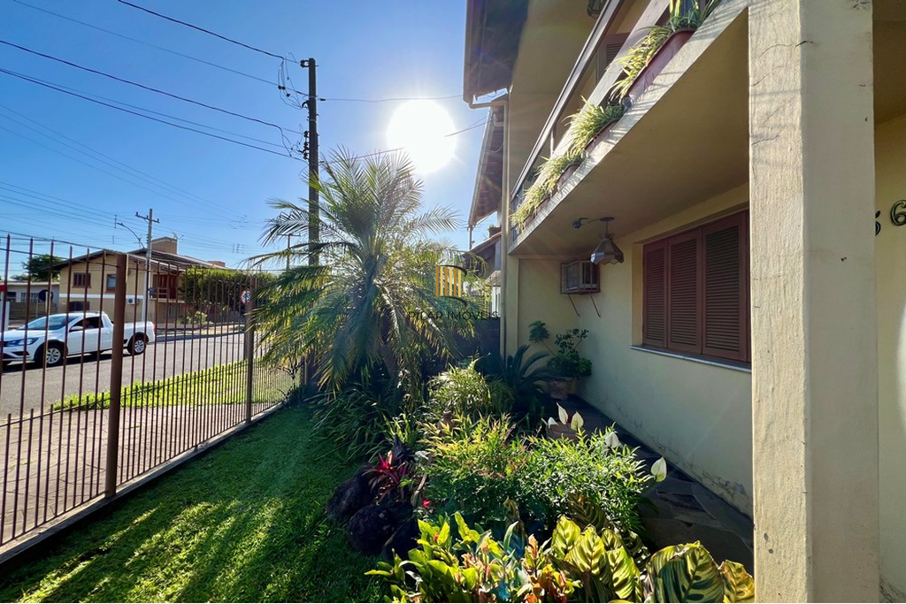 Casa 3 dormitórios no bairro Nossa Senhora das Graças
