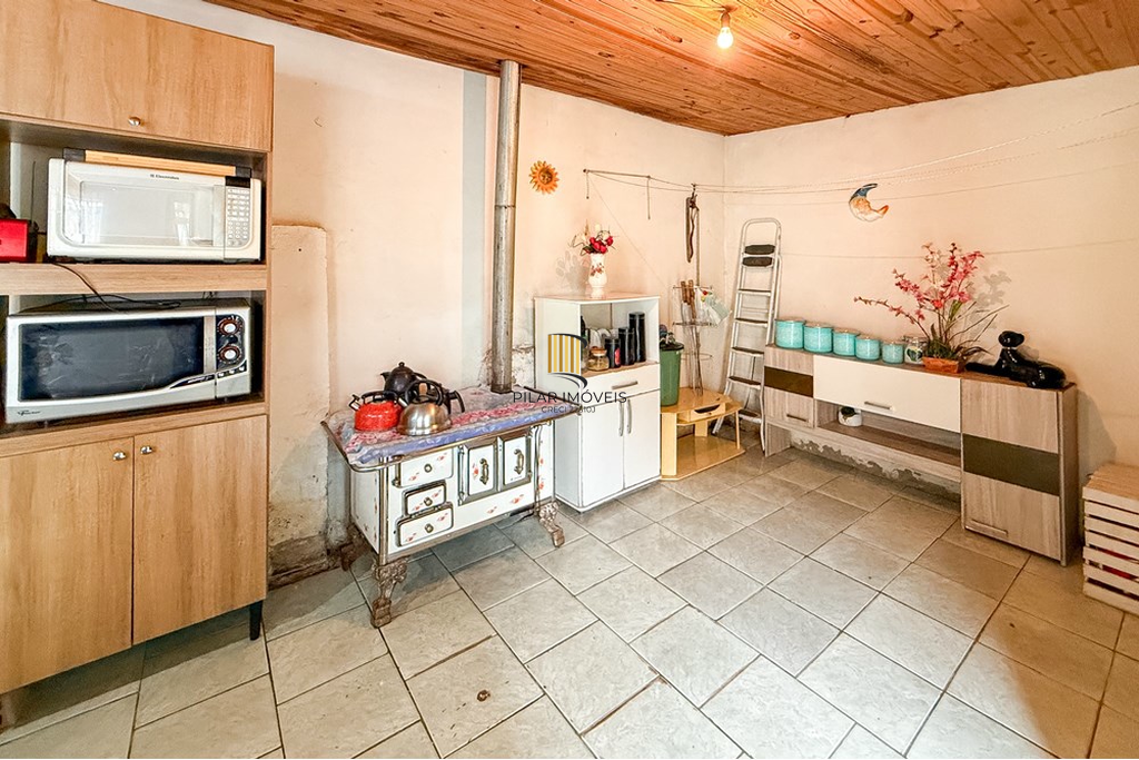 Casa 2 dormitórios no bairro Capão da Cruz