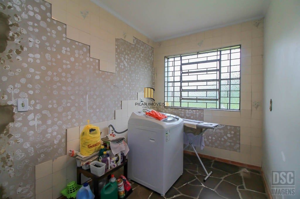 Casa 3 dormitórios no bairro Glória
