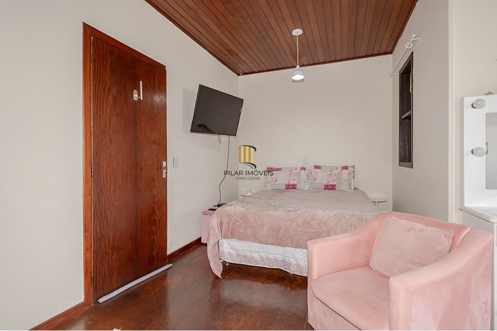 Casa 4 dormitórios no bairro Passo da Areia