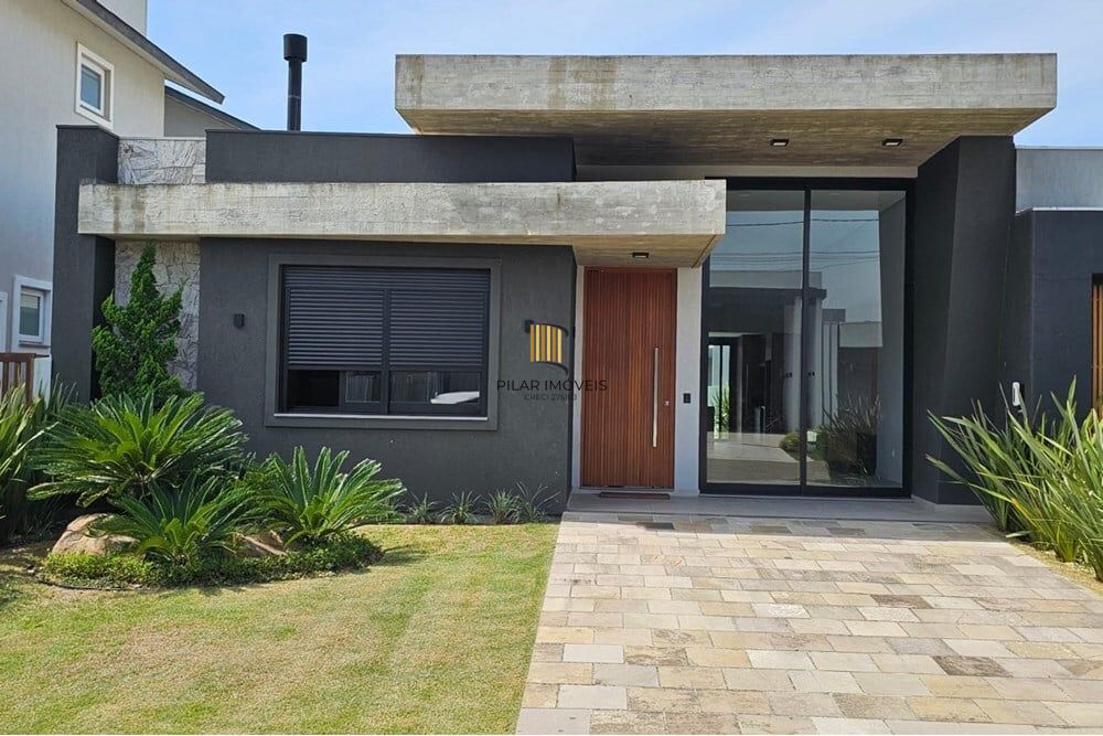 Casa de Condomínio 4 dormitórios no bairro Centro