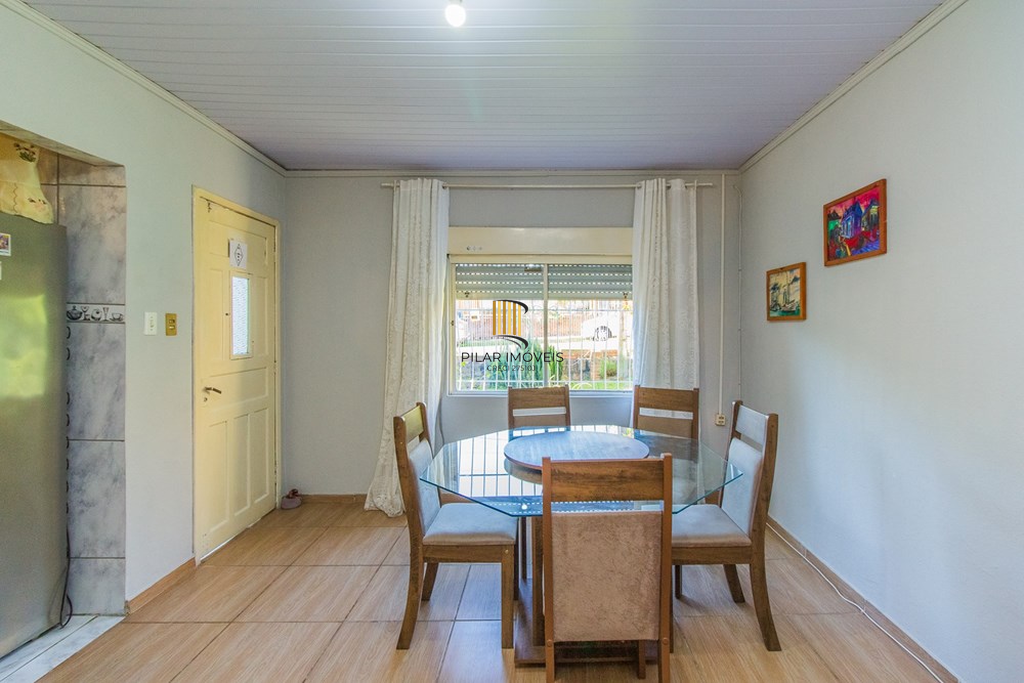 Casa 2 dormitórios no bairro Igara