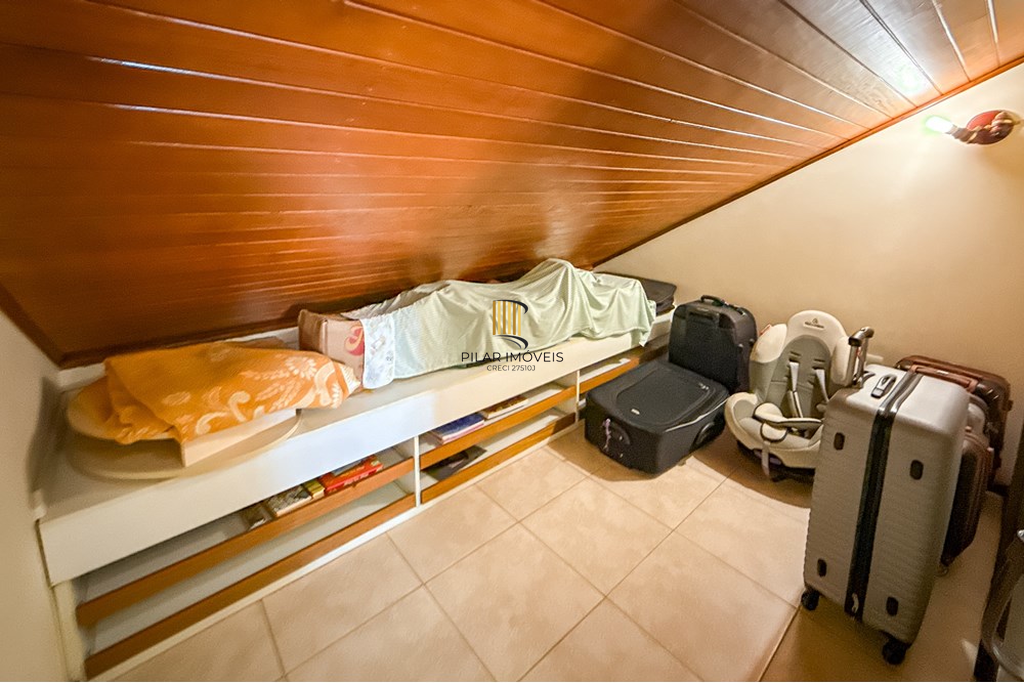 Casa 6 dormitórios no bairro Marechal Rondon