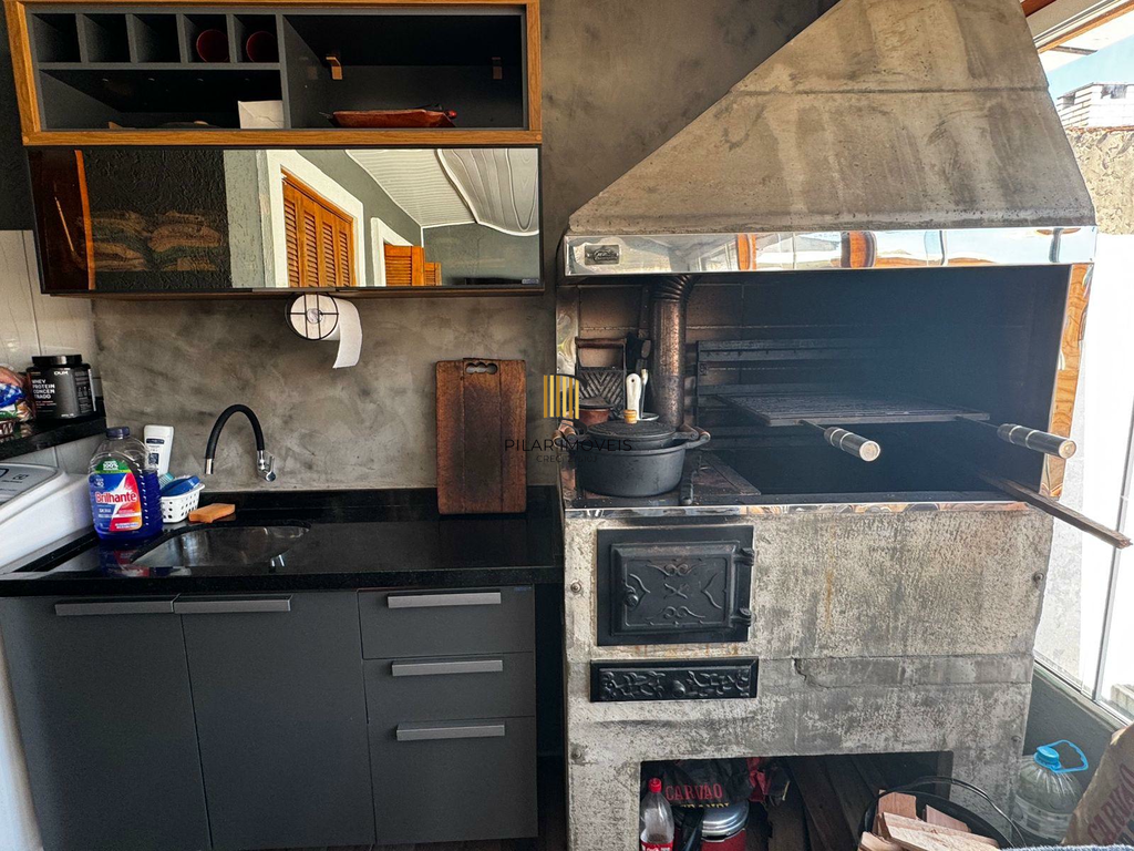 Casa 3 dormitórios no bairro Hípica