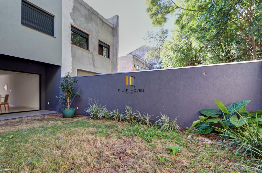 Casa 3 dormitórios no bairro Chácara das Pedras