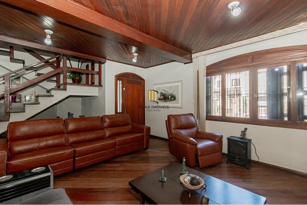 Casa 4 dormitórios no bairro Jardim Planalto