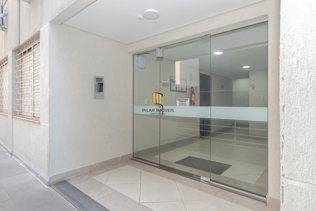 Apartamento 2 dormitórios no bairro Vila Ipiranga