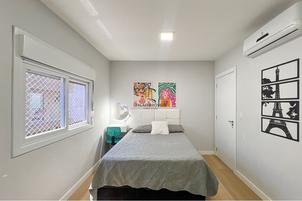 Casa de Condomínio 3 dormitórios no bairro Niterói