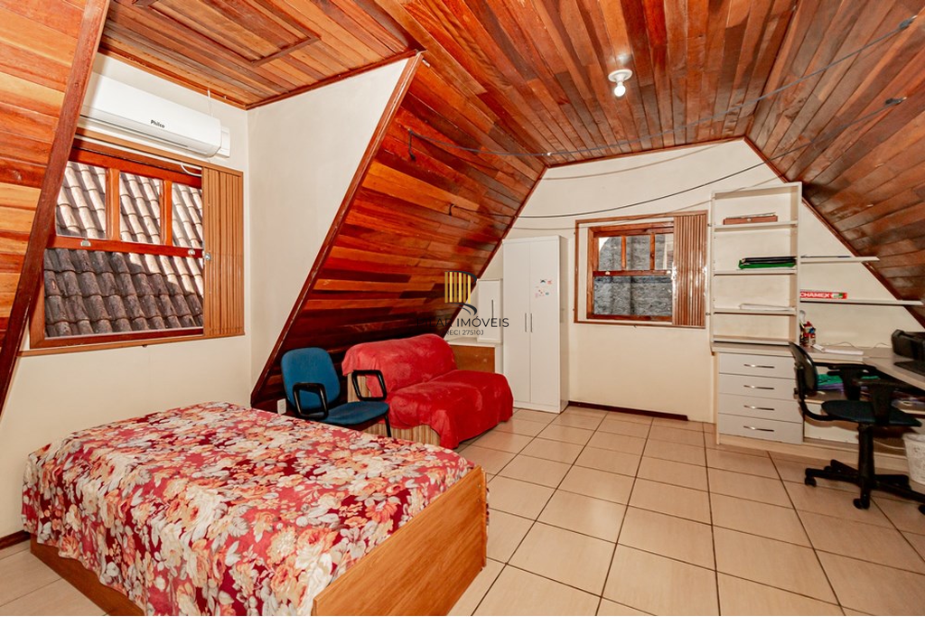 Casa de Condomínio 3 dormitórios no bairro Glória