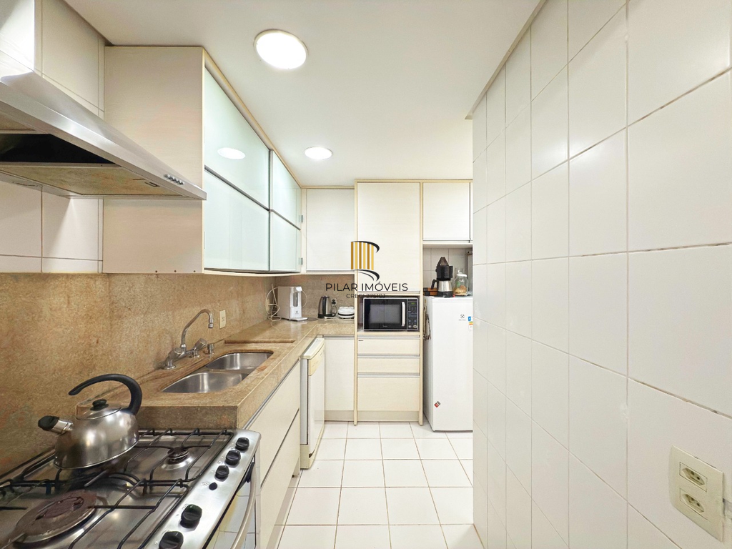 Casa de Condomínio 3 dormitórios no bairro Jardim Carvalho