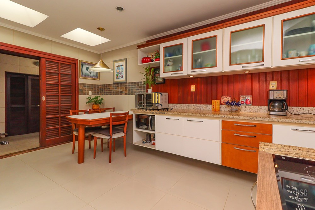 Casa 3 dormitórios no bairro Passo da Areia