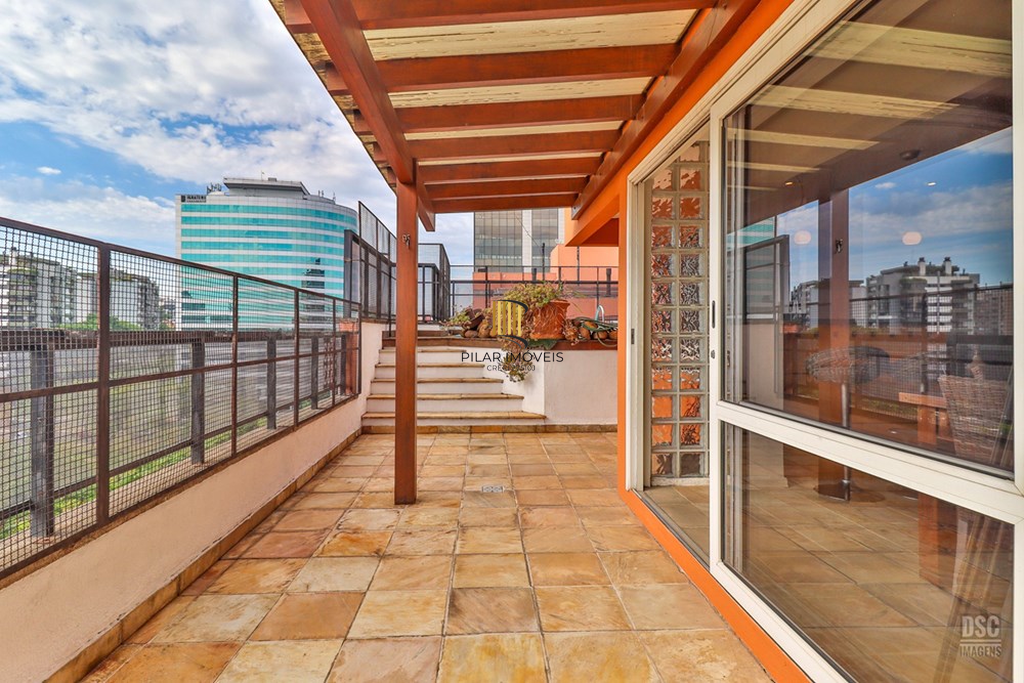 Cobertura 3 dormitórios no bairro Passo da Areia