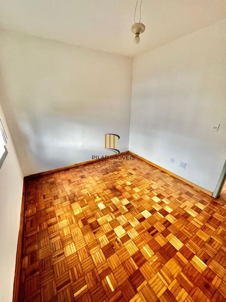 01 dormitório, 42 m² de frente no Passo da Areia