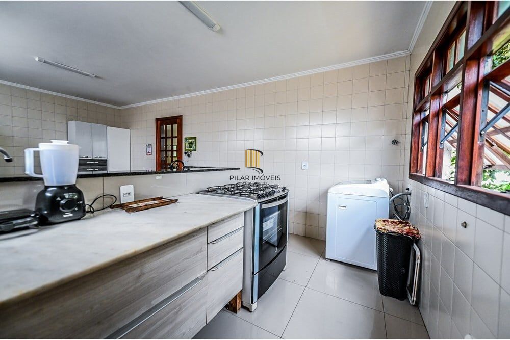 Casa de Condomínio 4 dormitórios no bairro Santa Tereza