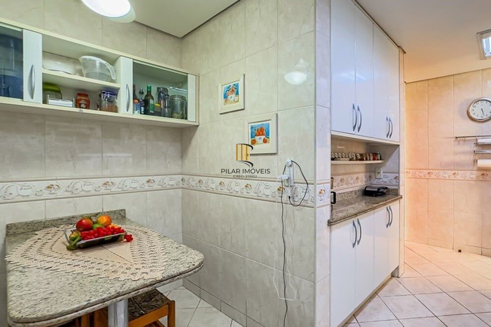 Casa 4 dormitórios no bairro Santa Maria Goretti