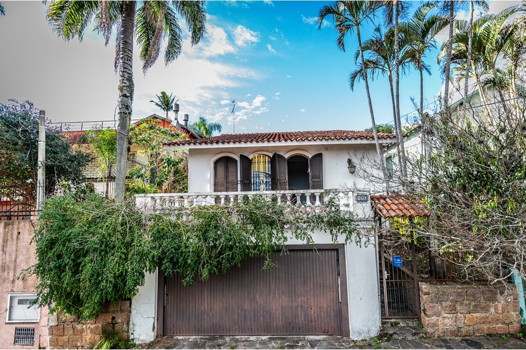 Casa 3 dormitórios no bairro Santa Tereza