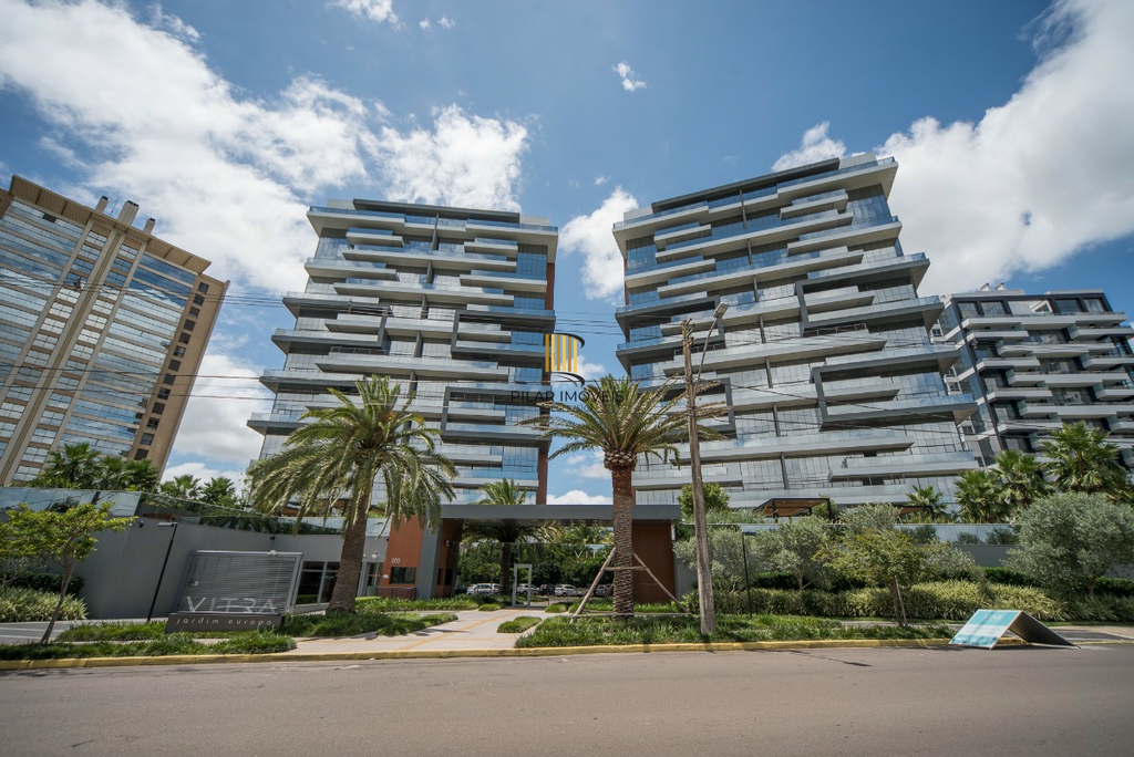 Apartamento 4 dormitórios no bairro Jardim Europa