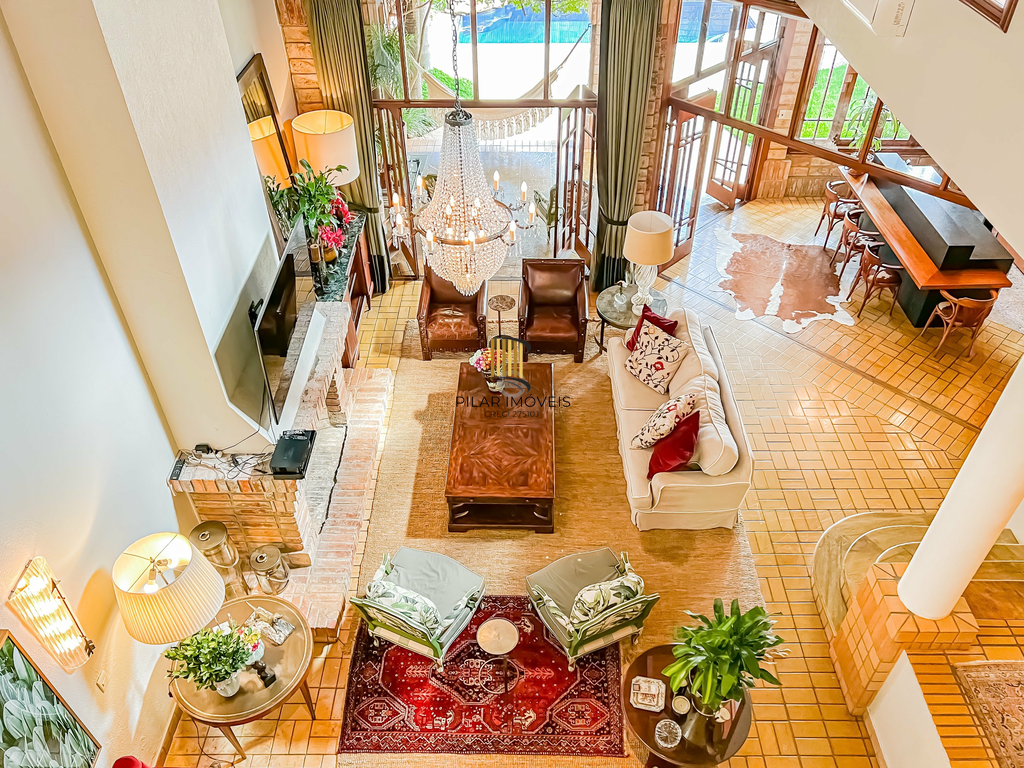 Casa 4 dormitórios no bairro Chácara das Pedras