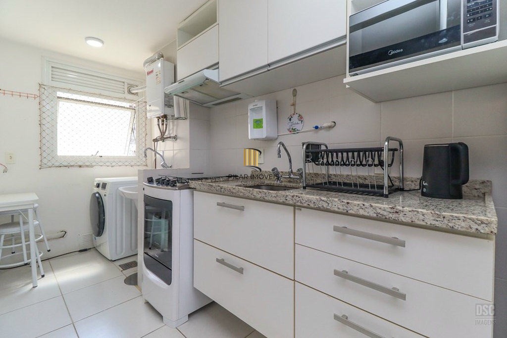 Apartamento 2 dormitórios no bairro Passo da Areia