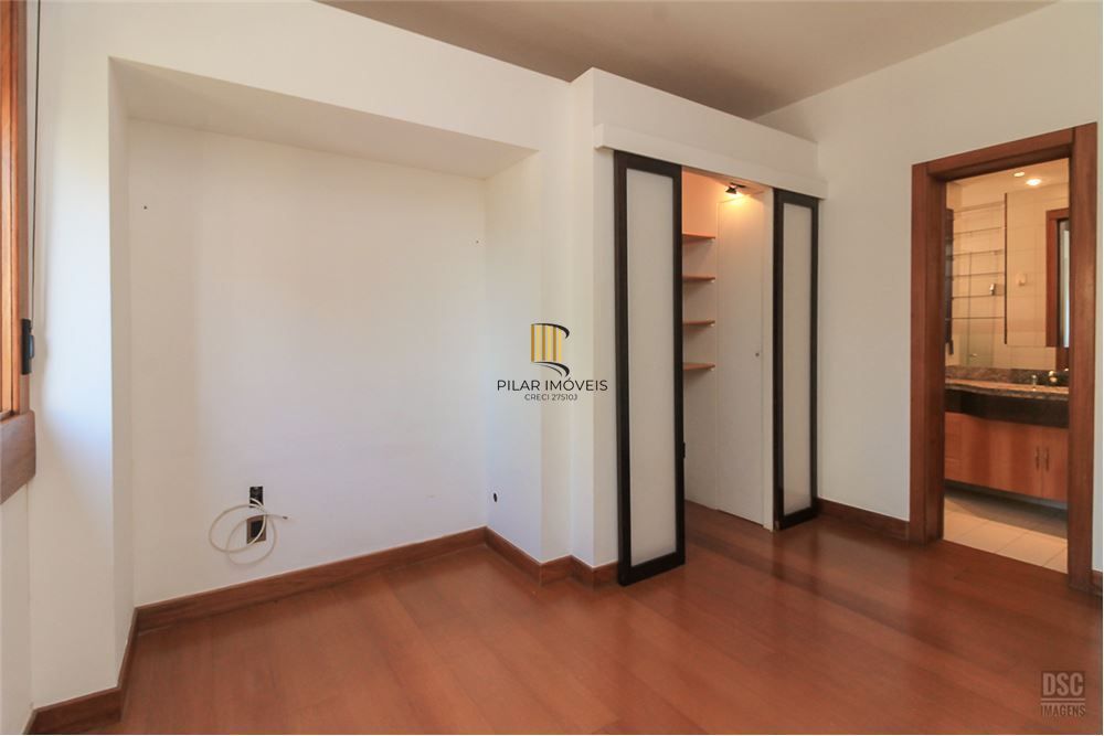 Apartamento 4 dormitórios no bairro Mont Serrat